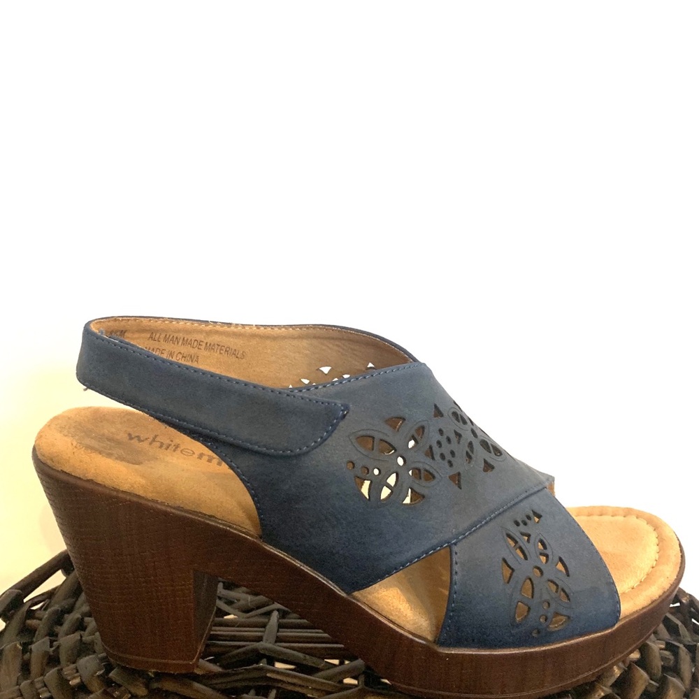 White MT. Soft clog heel shoes. Size8.5